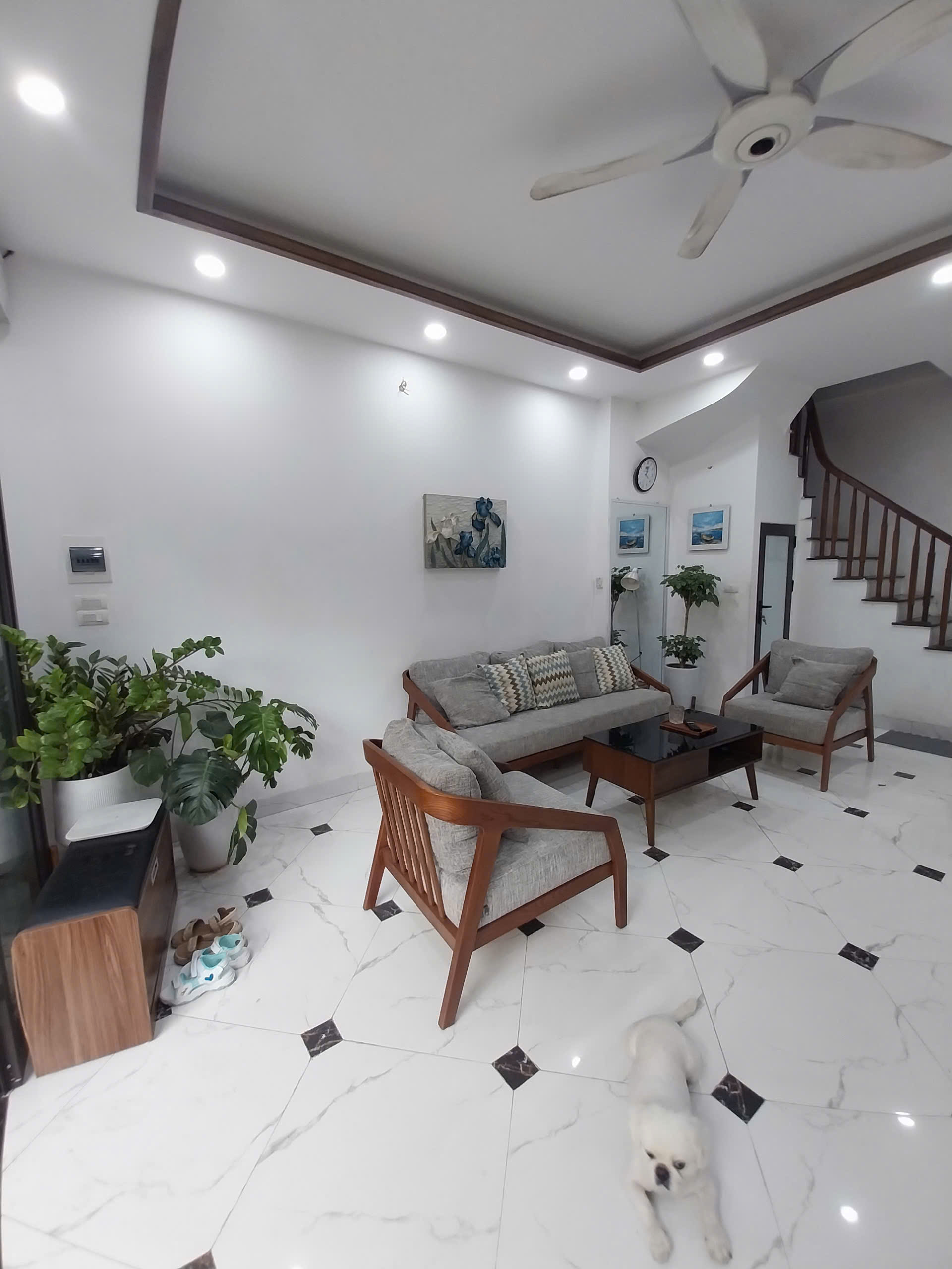  HIẾM QUÁ! Bán nhà riêng Tân Mai, Trương Định. Mặt ngõ Thông. 46m × 6 Tầng. Gara Ô tô. Chỉ 12 tỷ 3